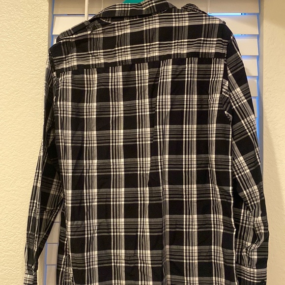 Reputation 92 button-up - Picture 2 of 3